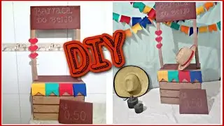 DIY : COMO FAZER UMA BARRACA DO BEIJO + CENÁRIO JUNINO PARA FOTOS EM CASA COM PAPELÃO.