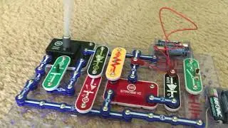 Светильник Snap Circuits Light: проецирует 1-8 лучей (ПРЕДУПРЕЖДЕНИЕ О ВОЗМОЖНЫХ ПРИСТУПАХ)