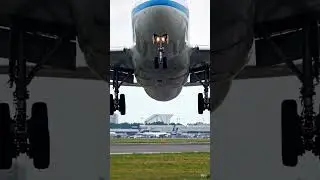 Big Planes Close Landing at Heathrow LHR ✈️flight #aviationshorts #landing🛩️🥺