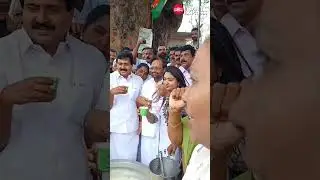 Congress workers celebrate the Nilambur by-election victory in front of the Secretariat | #Nilambur