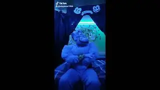 Genie sits and play cute! | #TikTok #aladdin #cosplay