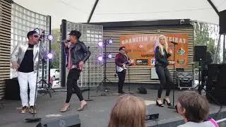 Aikakone - Opettelen salaa  live riihimäki