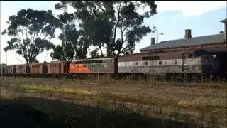 GM36 & S302 - Sands train - Stawell 16th feb