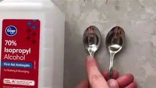 Solubility of isopropyl alcohol