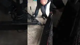 How to unhook a trailer