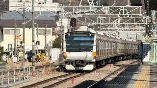 E233系0番台T34編成が大月駅に入線するシーン