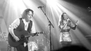 15   Anneke Van Giersbergen and Danny Cavanagh   Untouchables Part II @ Le Splendid