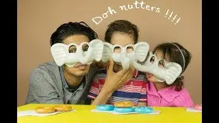 Kids play Doh Nutters! Say hello to Lily, Ashley and Daddy. Lily's Toys.