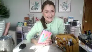 Emilou.Arts LIVE Hangout and Chat