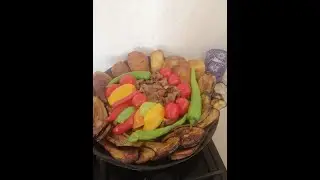 QAZAN KOTLETİ  Ətli terevezli &ccedil;ox dadli yemək.КОТЛЕТЫ в казане Очень вкусное блюдо мясными овощами.
