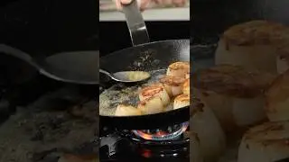Scallops with Lemon Butter Garlic Sauce