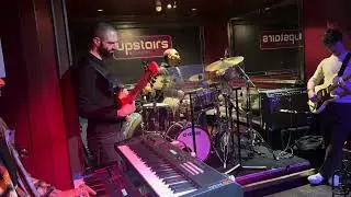 THIS DRUMMER WAS COOKINNNN!!!