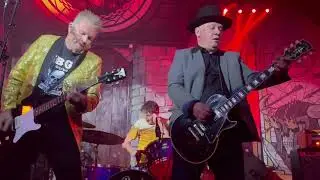 Talk To Johnny - The Longshots - Holy Diver - 21 November 2025