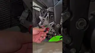Установлены и протестированы задние подножки Arashi версии 1 на моем мотоцикле ZX6R 2023 года.