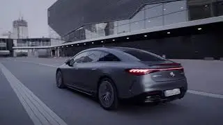 Mercedes-AMG EQS 53 4MATIC+ driving