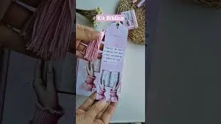 Kit B&iacute;blico: B&iacute;blia com abas, marca p&aacute;gina com tassel e chaveiro post it
