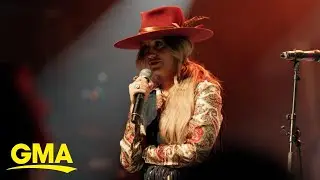 Go behind the scenes of Lainey Wilson's first headlining tour l GMA