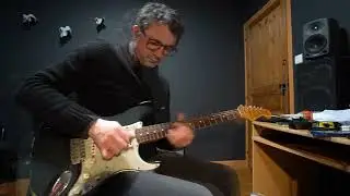 Joe Satriani - always with you, always with me, with 4 Fender custom shop !!!