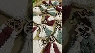 Macram&eacute; earrings for my boho chics! 🤍 #handmade #macrameearrings #bohovibes