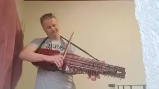 Akkon Tastenfidel Schl&uuml;sselfidel Nyckelharpa Keyed Fiddle swedish folk instrument music medieval