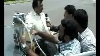 AGHA WAQAR ENGINEER INVENTED A WATER KIT( CAR RUN ON 100% WATER)