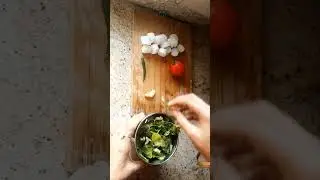 ਮੂਲੀ ਤੇ ਪੱਤਿਆ ਦੀ ਚਟਾਖੇਦਾਰ ਚਟਣੀ ❤️👌 Radish Chutney #shorts #shortsfeed #youtubeshorts #shortsvideo