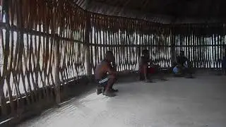 Eagle clan tribesmen using the Lokono Temple on Pakuri