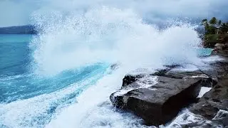Surfers Hit The Big Waves At China Walls Oahu, Hawaii