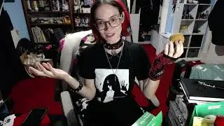 Chaotic chat over tea