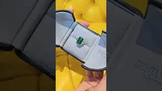 Luxury Emerald Ring😍