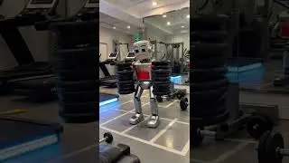 Robot fails at the gym 💪🤖