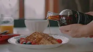 Canadian Maple Company - Maple Syrup on Pancakes in Canada