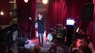CATE EVENS SINGS AT JAZZ HALL JAM SESSION AS OPENING ACT | HIGH END MODERATION SKILLS 
