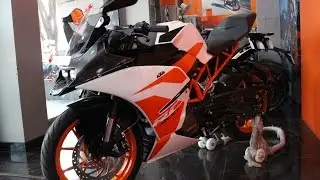 KTM RC 200 (2017 Edition) Walkaround and Exhaust Sound