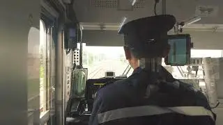 Melihat cara kerja masinis mengoperasikan kereta