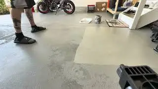 How to Paint your Garage Floor |Easy Step x Step DIY #youtube #painting #garage #cool @RevMotoGarage
