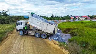 Heavy Equipment Action SHANTUI DH17C3 Pushes Sand Into Water  25T Dump Truck