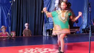 Freestyle Funk Forum: Dancers, DJ & beatbox intros at Camp Bestival 2015