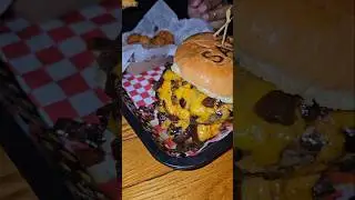 Best Burger Spot in San Antonio! Sam's Burger Joint #sanantonio #foodie #foodreview #mukbang #review