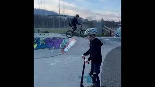 Tailwhip Attempt & Bowl Flow! 🛴