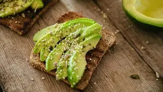 How To Slice An Avocado Like They Do In Restaurants + The Best 