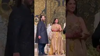 Royal Couple Goals &ndash; Anant & Radhika&rsquo;s Stunning Black-Gold Outfit Royalty Redefined