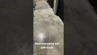 Decorative overlay with gold cracks