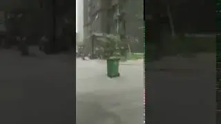 Runaway garbage can in Beijing