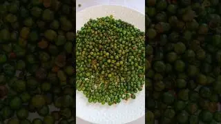 Crispy Matar Namkeen!!!😍🔥Salty Crunchy Green Peas💞 #crispy #namkeen #shorts #peas #satisfying #asmr