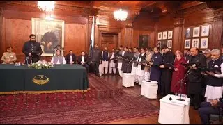 21-member CM Pervaiz Elahi's cabinet takes oath from Punjab governor | PTI | Lahore Mirror