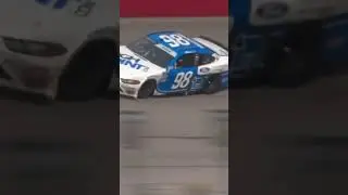 Briscoe and Busch's EPIC battle at Darlington 💥