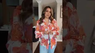 This sheer blouse has my heart 🥰