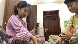 Bóc thẻ cầu thủ bóng đá cùng Hải Xinh