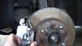Como trocar pastilhas e discos dianteiros do Ford Focus MKI